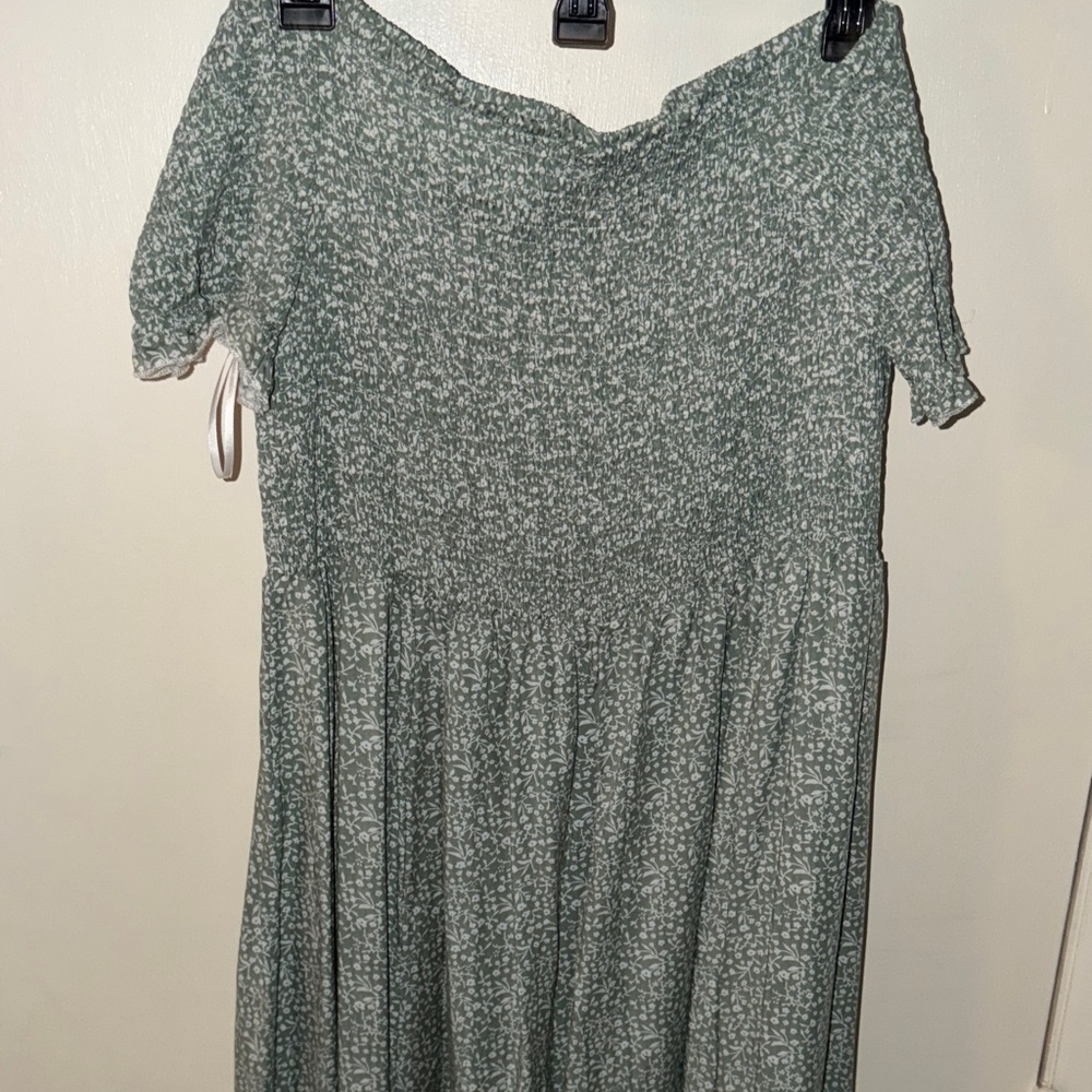 SHEIN Green Patterned Maxi Dress
